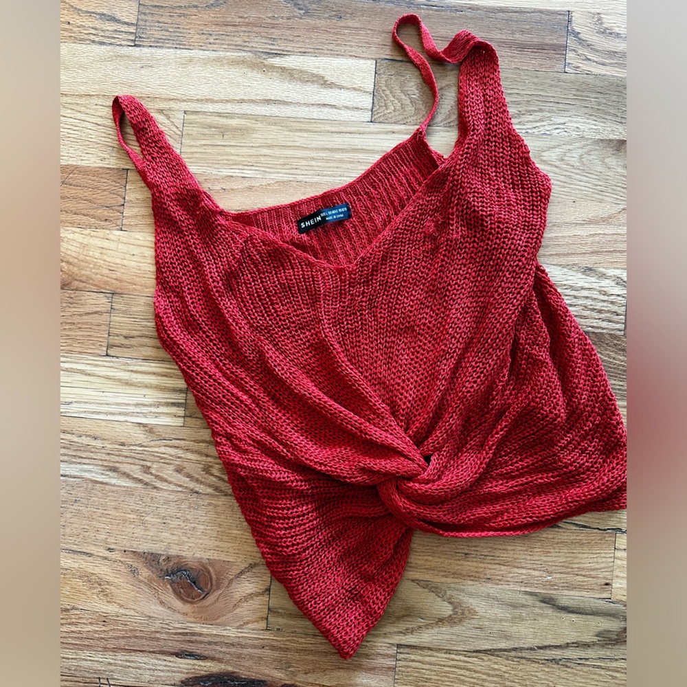 3 cropped knitted tank tops